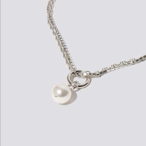 Justine Clenquet Laura Choker